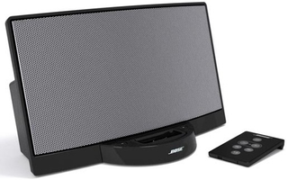 Illustration for article titled iPod Dock Bracket, Bose SoundDock vs. Logitech AudioStation